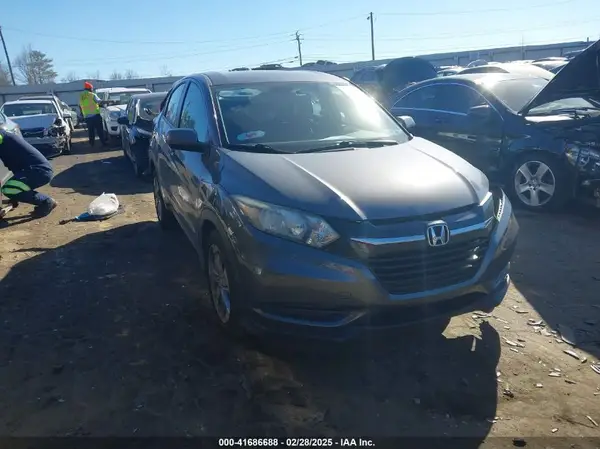 3CZRU5H37HG705077 2017 HONDA HR-V - Image 1