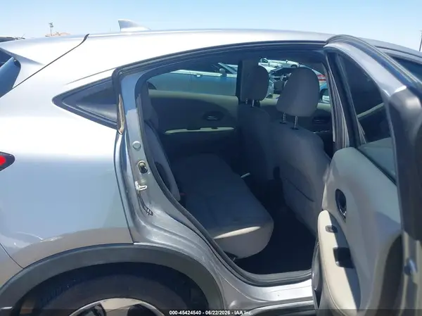 3CZRU5H37HG706486 2017 HONDA HR-V - Image 8
