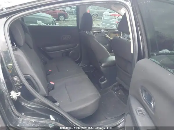 3CZRU5H37HM101921 2017 HONDA HR-V - Image 8