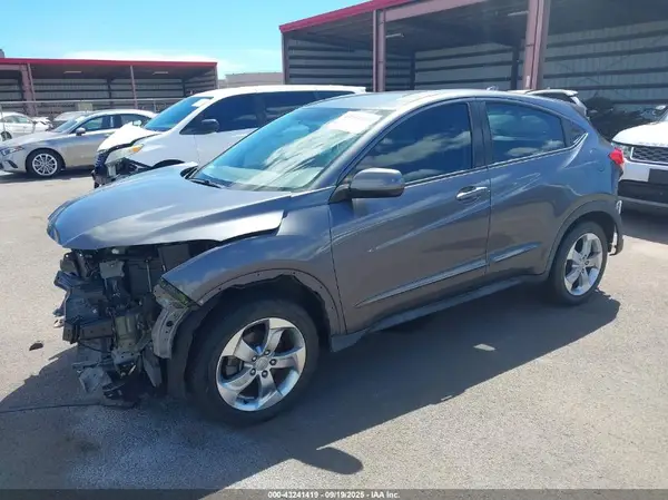 3CZRU5H37HM704626 2017 HONDA HR-V - Image 2