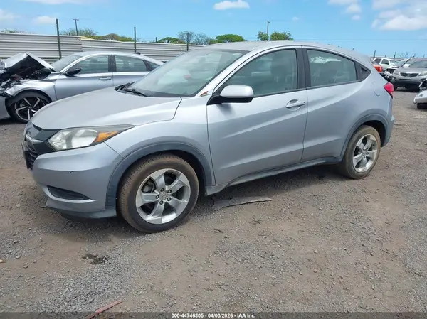 3CZRU5H37HM708563 2017 HONDA HR-V - Image 2