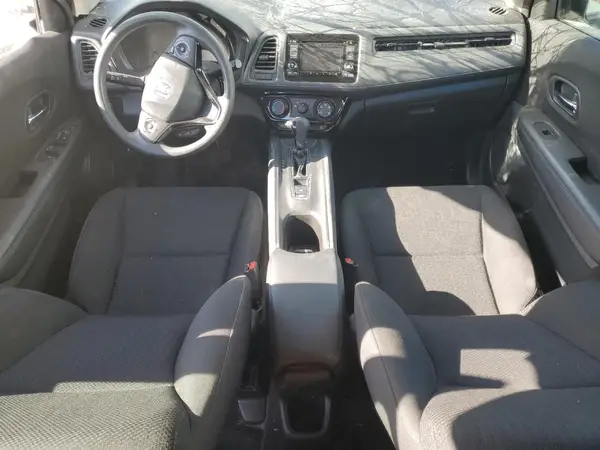 3CZRU5H37HM711060 2017 HONDA HR-V - Image 8