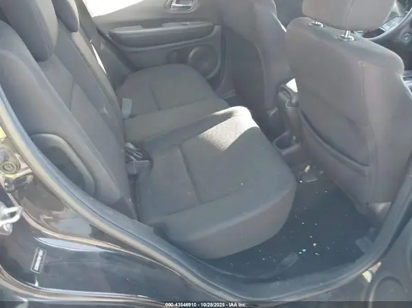 3CZRU5H37HM713813 2017 HONDA HR-V - Image 8