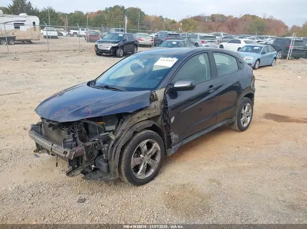 3CZRU5H37HM721720 2017 HONDA HR-V - Image 2