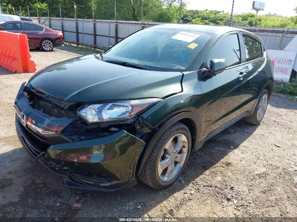 3CZRU5H37HM724567 2017 HONDA HR-V - Image 2