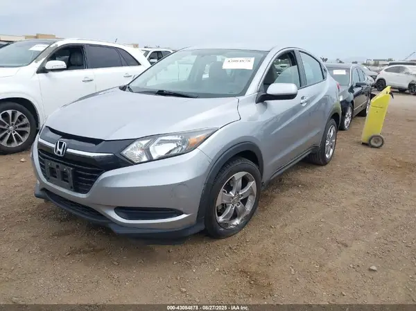 3CZRU5H37JG701438 2018 HONDA HR-V - Image 2