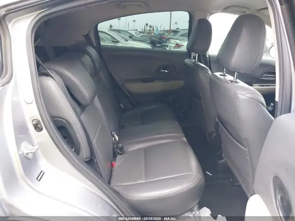 3CZRU5H37JG701763 2018 HONDA HR-V - Image 8