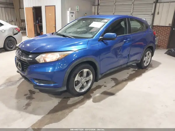 3CZRU5H37JM703157 2018 HONDA HR-V - Image 2