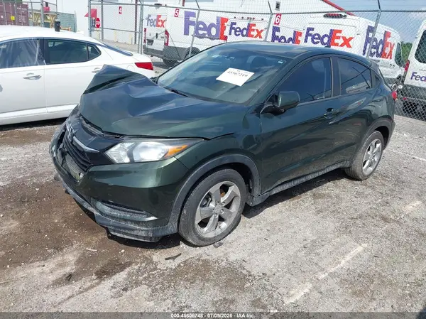 3CZRU5H37JM703658 2018 HONDA HR-V - Image 2