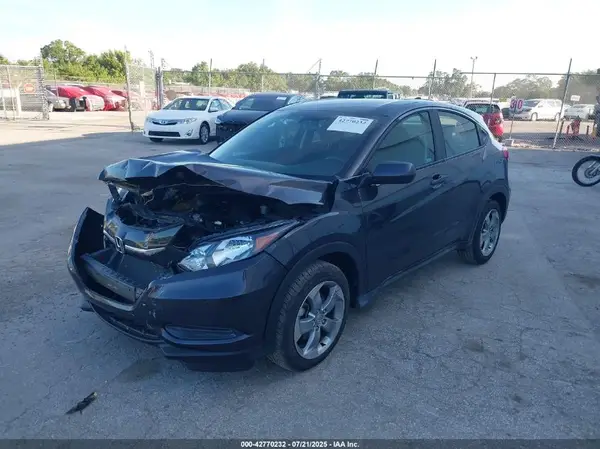 3CZRU5H37JM710593 2018 HONDA HR-V - Image 2