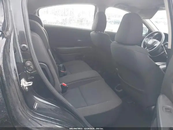 3CZRU5H37JM712733 2018 HONDA HR-V - Image 8
