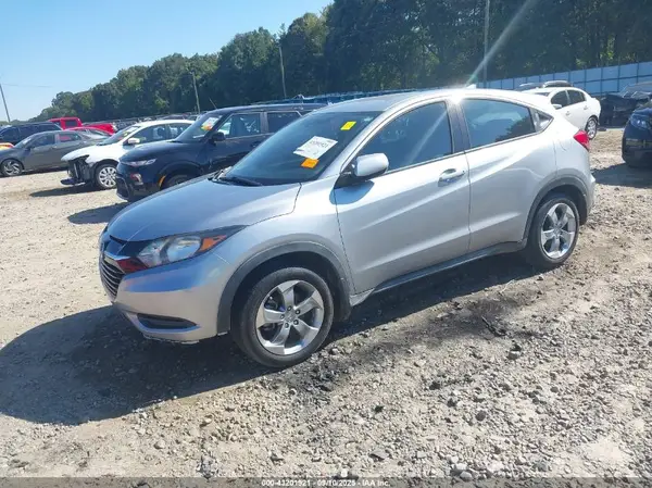 3CZRU5H37JM720623 2018 HONDA HR-V - Image 2