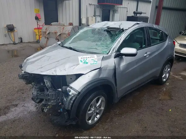 3CZRU5H37KG703482 2019 HONDA HR-V - Image 2
