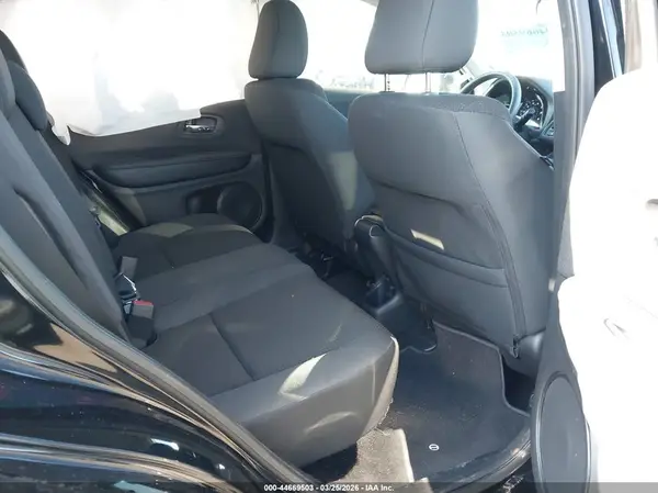 3CZRU5H37KG704812 2019 HONDA HR-V - Image 8
