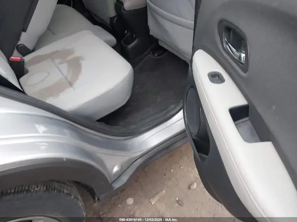 3CZRU5H37KG714921 2019 HONDA HR-V - Image 8