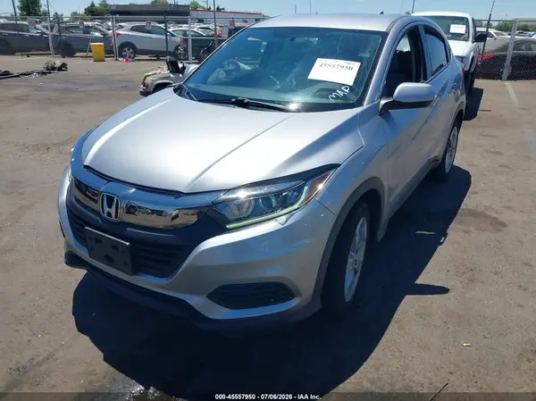 3CZRU5H37KG715194 2019 HONDA HR-V - Image 2