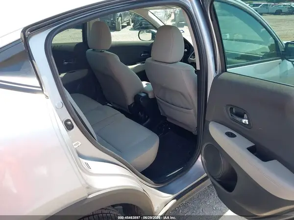 3CZRU5H37KG715406 2019 HONDA HR-V - Image 8