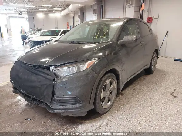 3CZRU5H37KM101392 2019 HONDA HR-V - Image 2