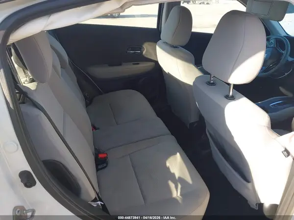 3CZRU5H37KM703564 2019 HONDA HR-V - Image 8