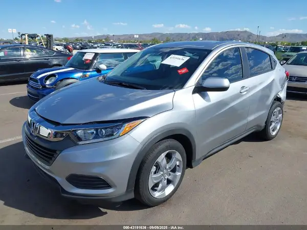 3CZRU5H37KM730277 2019 HONDA HR-V - Image 2