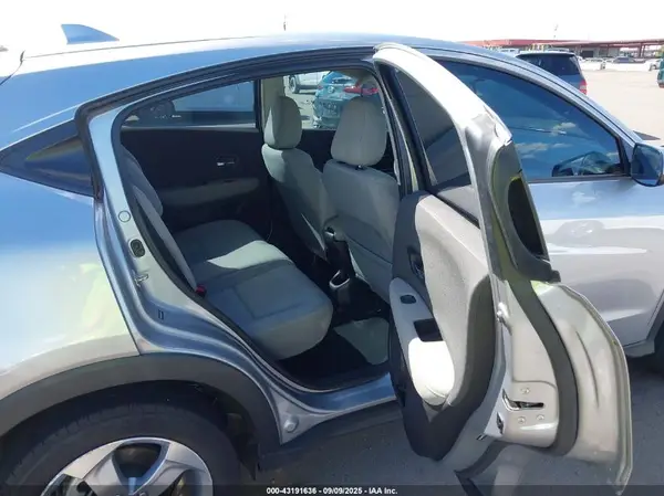 3CZRU5H37KM730277 2019 HONDA HR-V - Image 8