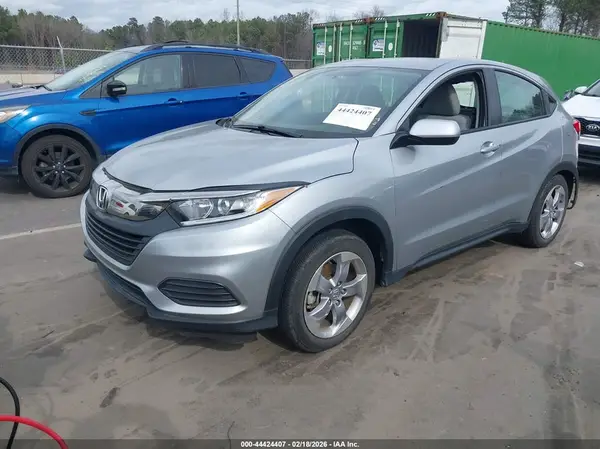 3CZRU5H37LM714131 2020 HONDA HR-V - Image 2