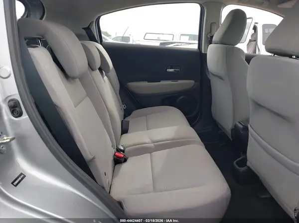 3CZRU5H37LM714131 2020 HONDA HR-V - Image 8
