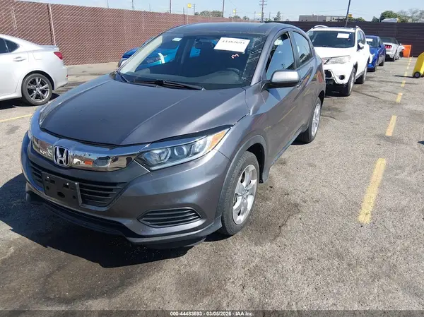 3CZRU5H37LM718115 2020 HONDA HR-V - Image 2