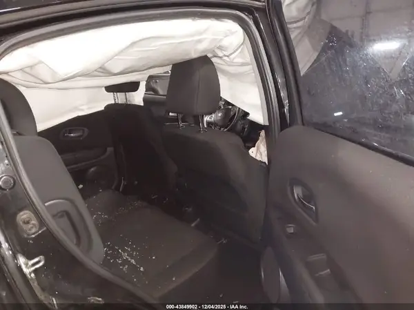 3CZRU5H38GM700177 2016 HONDA HR-V - Image 8