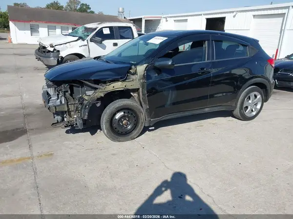 3CZRU5H38GM700261 2016 HONDA HR-V - Image 2
