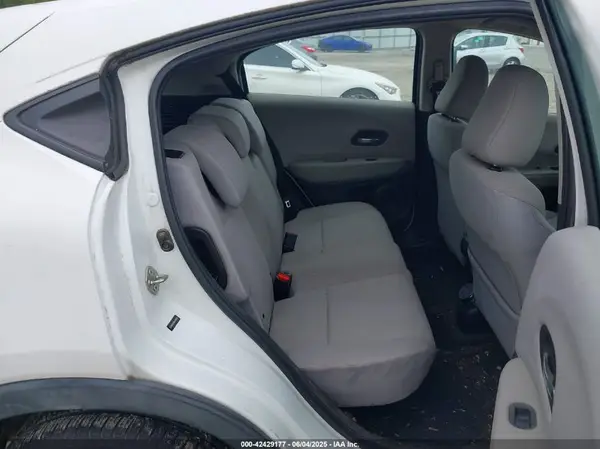 3CZRU5H38GM700308 2016 HONDA HR-V - Image 8