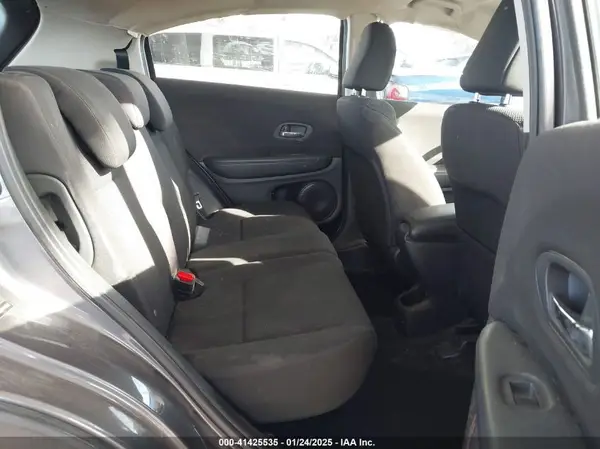 3CZRU5H38GM716556 2016 HONDA HR-V - Image 8