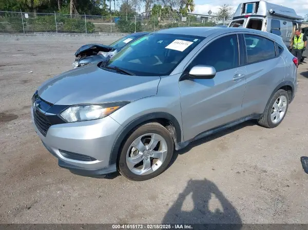 3CZRU5H38GM721692 2016 HONDA HR-V - Image 2