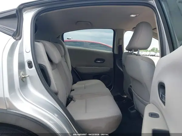 3CZRU5H38GM740775 2016 HONDA HR-V - Image 8