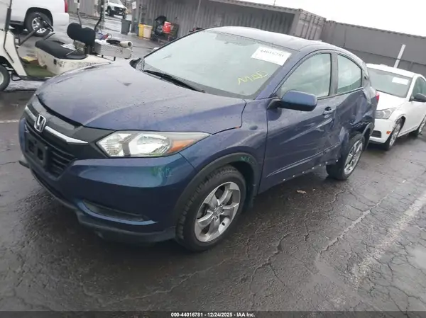 3CZRU5H38GM749587 2016 HONDA HR-V - Image 2