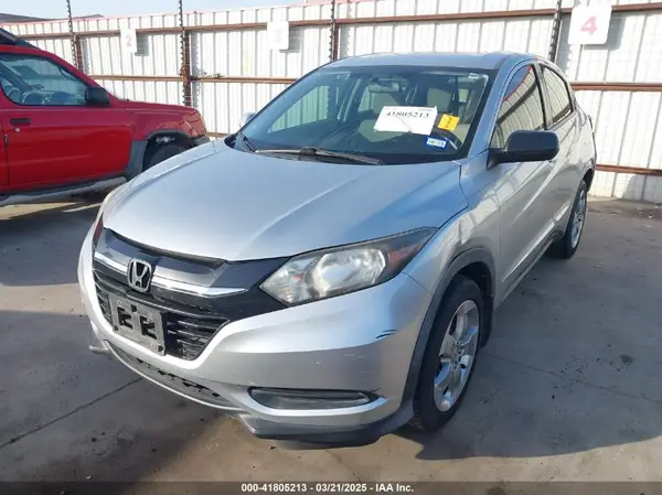 3CZRU5H38GM749864 2016 HONDA HR-V - Image 2