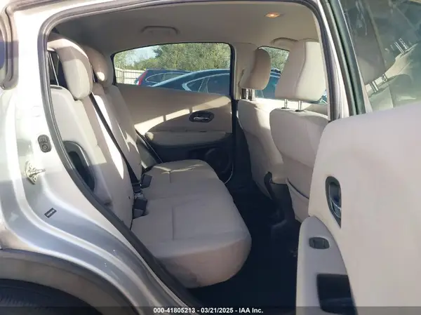 3CZRU5H38GM749864 2016 HONDA HR-V - Image 8