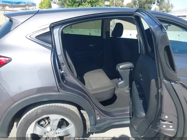 3CZRU5H38HG700678 2017 HONDA HR-V - Image 8