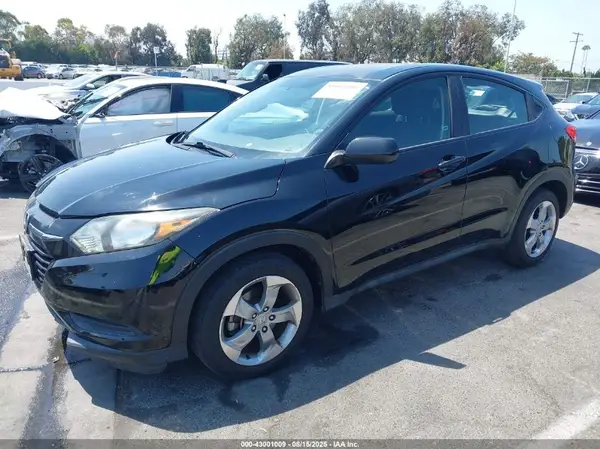 3CZRU5H38HG702026 2017 HONDA HR-V - Image 2