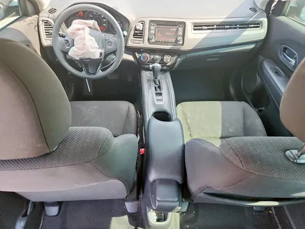 3CZRU5H38HG702110 2017 HONDA HR-V - Image 8