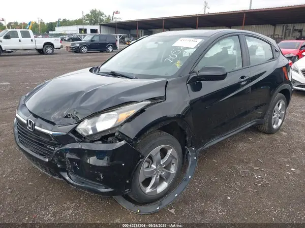 3CZRU5H38HG705217 2017 HONDA HR-V - Image 2