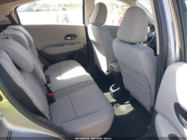 3CZRU5H38HG706125 2017 HONDA HR-V - Image 8