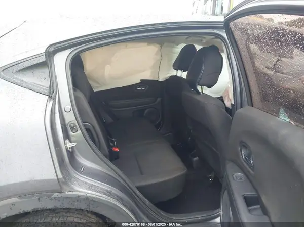 3CZRU5H38HM704666 2017 HONDA HR-V - Image 8