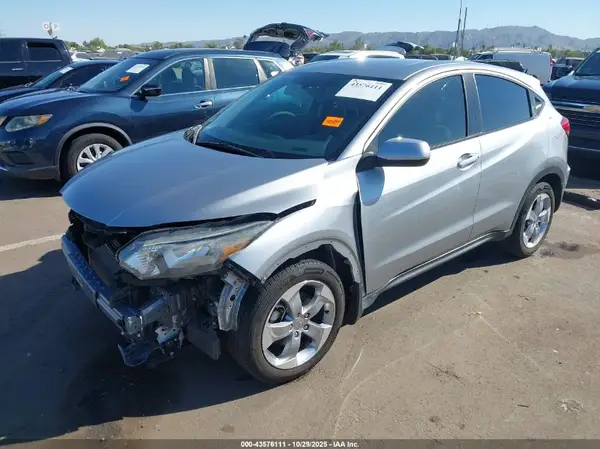 3CZRU5H38JG701464 2018 HONDA HR-V - Image 2