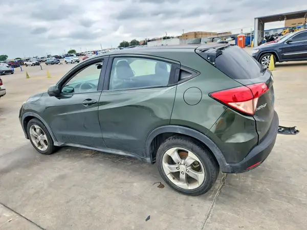 3CZRU5H38JG704090 2018 HONDA HR-V - Image 2