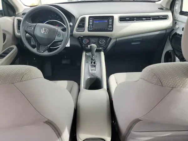 3CZRU5H38JM703765 2018 HONDA HR-V - Image 8