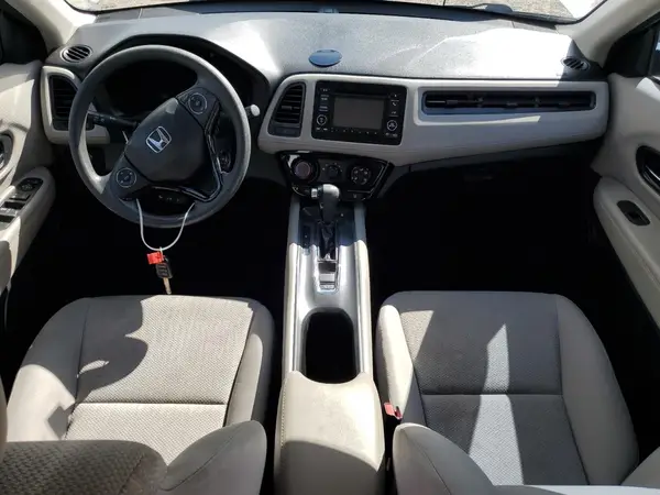 3CZRU5H38JM705015 2018 HONDA HR-V - Image 8