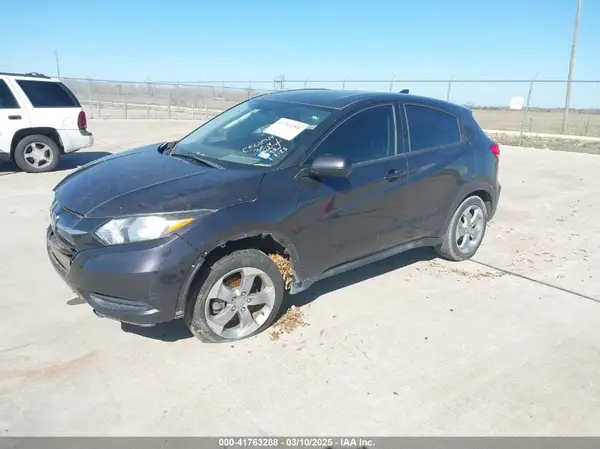 3CZRU5H38JM713518 2018 HONDA HR-V - Image 2