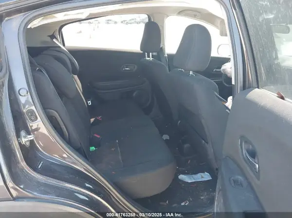 3CZRU5H38JM713518 2018 HONDA HR-V - Image 8