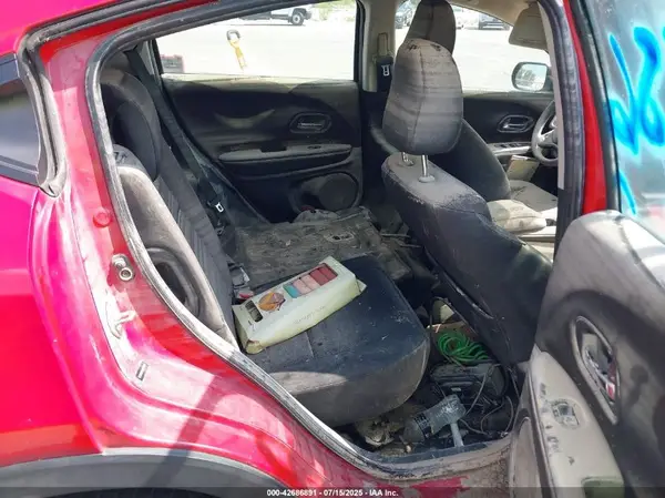 3CZRU5H38JM713616 2018 HONDA HR-V - Image 8